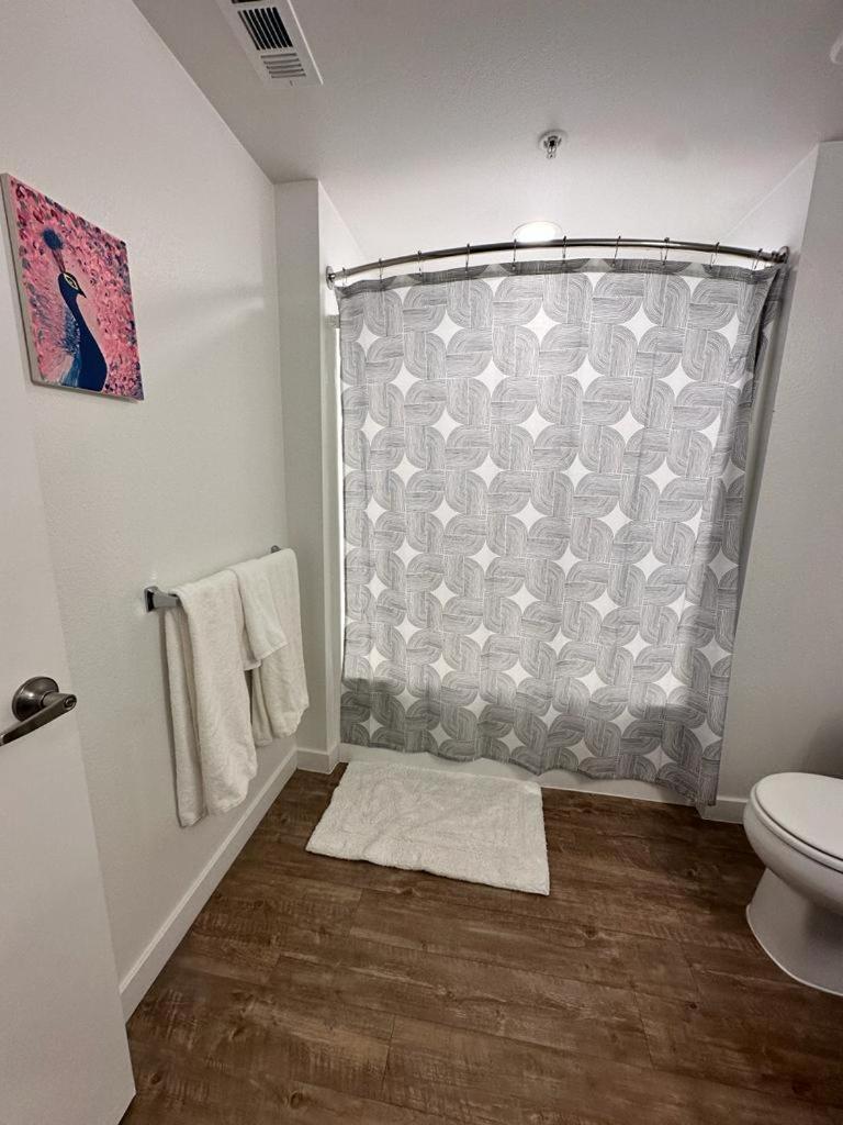 Studios Universal 10 Min Drive Free Parking And Wifi Лос-Анджелес Екстер'єр фото